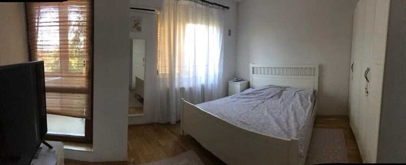 Sector 5, Trei camere, decomandat, etaj 2/4, bloc 2007 cu lift.