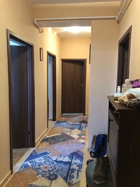 Sector 5, Trei camere, decomandat, etaj 2/4, bloc 2007 cu lift.